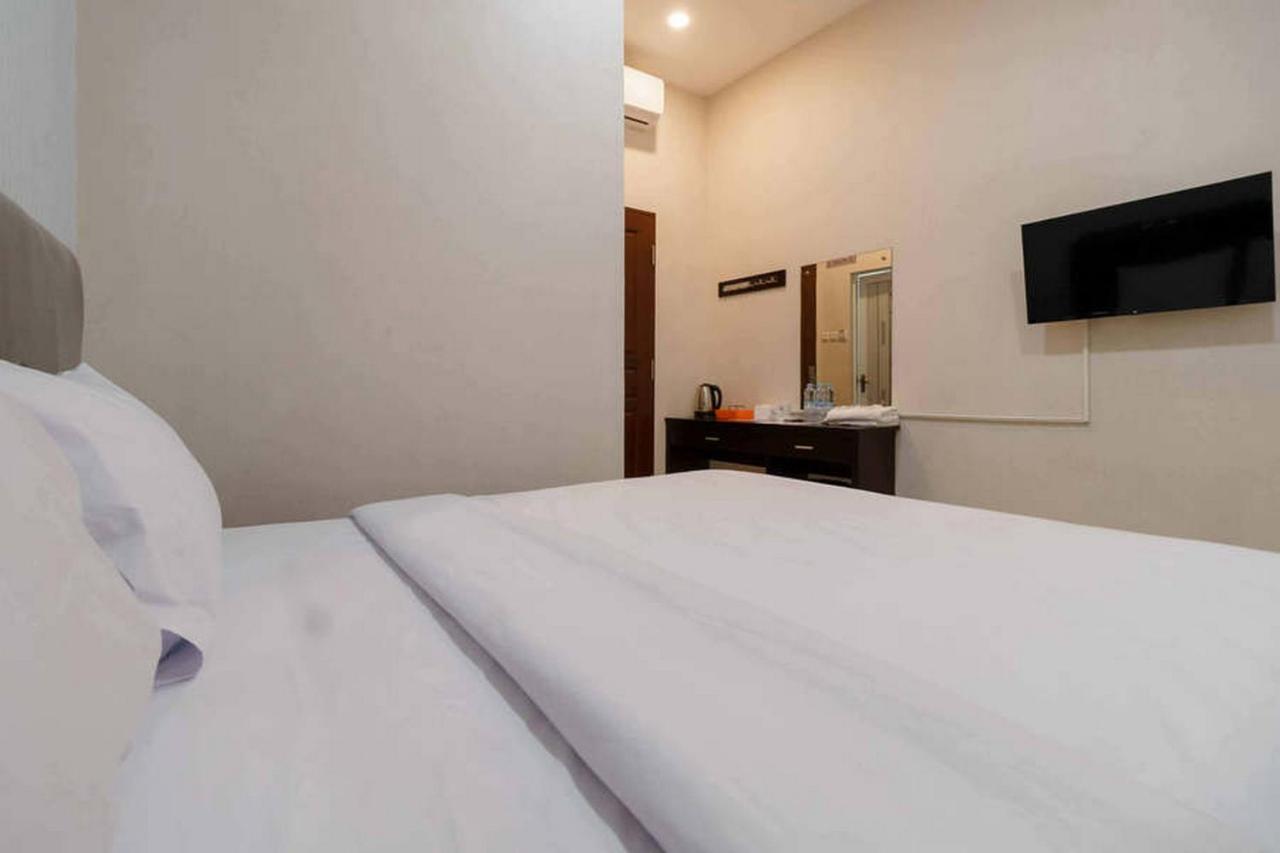 Reddoorz At Seindo Hotel Medan Sunggal Bagian luar foto