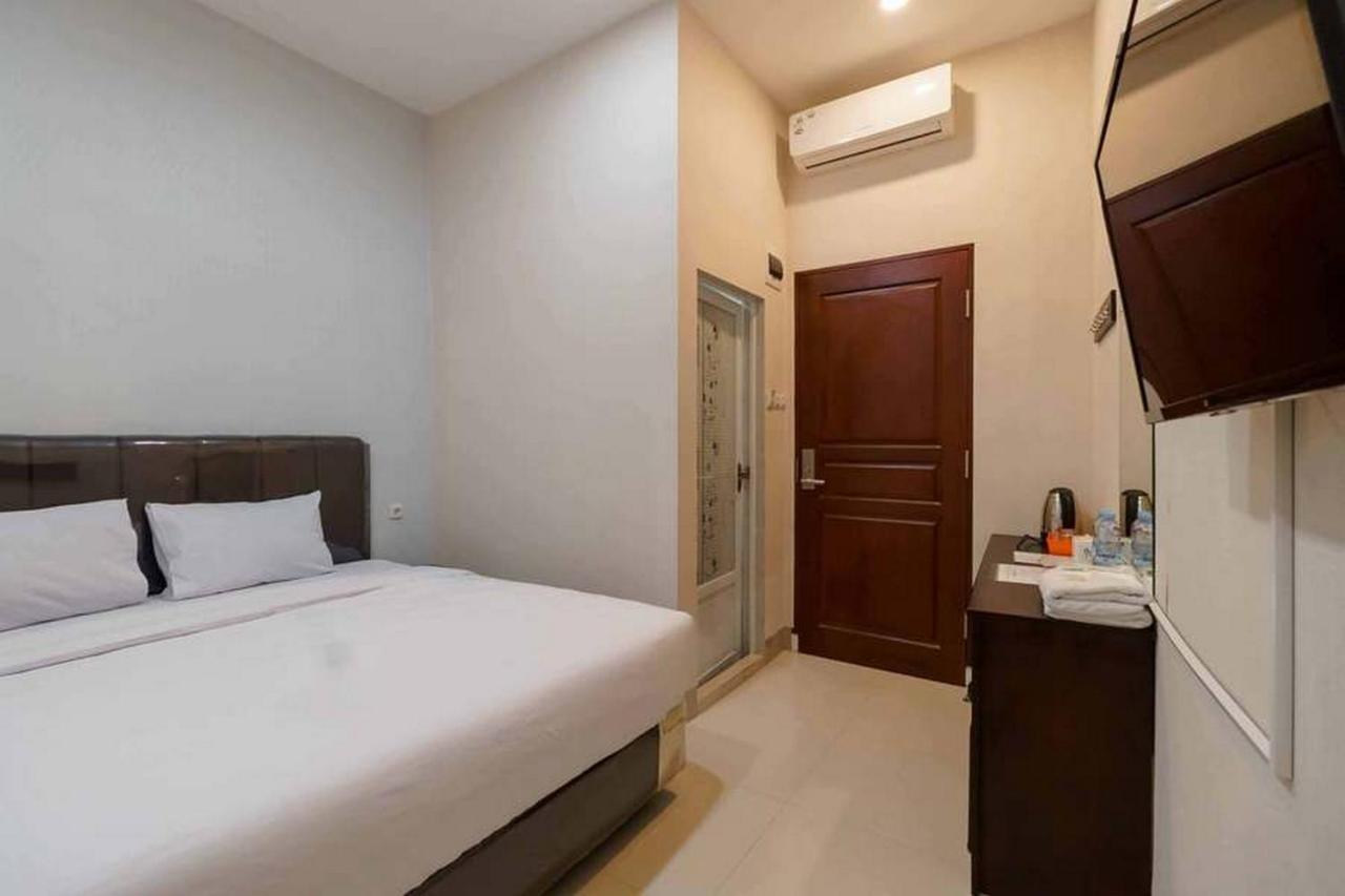 Reddoorz At Seindo Hotel Medan Sunggal Bagian luar foto