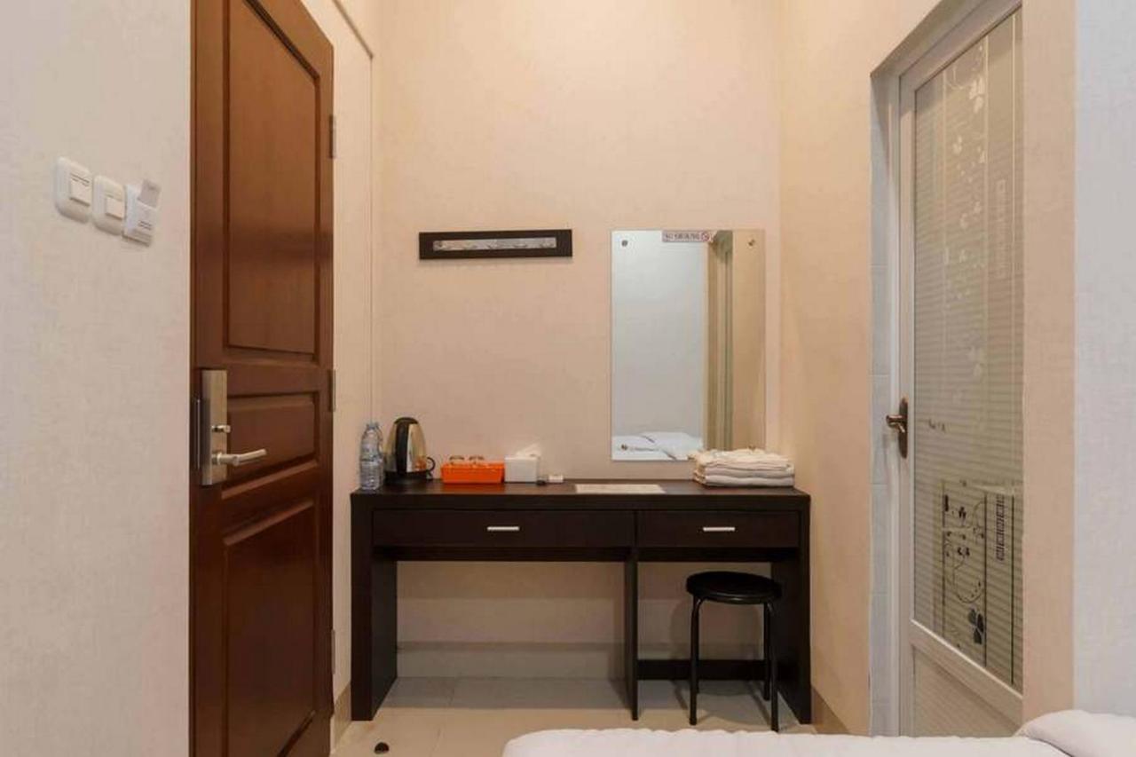 Reddoorz At Seindo Hotel Medan Sunggal Bagian luar foto